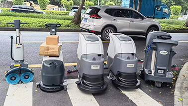 手推式洗地神秘怎么使用呢？？？？？？（手推式洗地机较量好的使用要领）